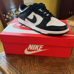 Nike Panda Dunks Size 11 Men’s 