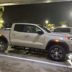 2024 GMC Canyon Running Boards 