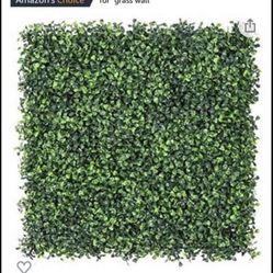 New Box Of Fake Hedge Wall Mats 20x20 Squares