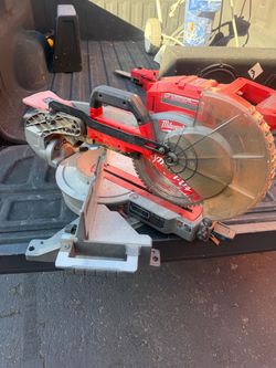 Milwaukee m18 10” sliding miter saw
