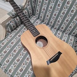Baby taylor 301gb acoustic guitar