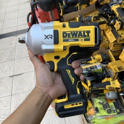 Dewalt 20v High Torque Impact Wrench 1/2in