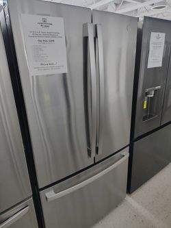 $599 (THIS WEEK ONLY: 50% OFF FRENCH 3 DOOR REFRIGERATORS) GE 21.9 Cu ft 36'W