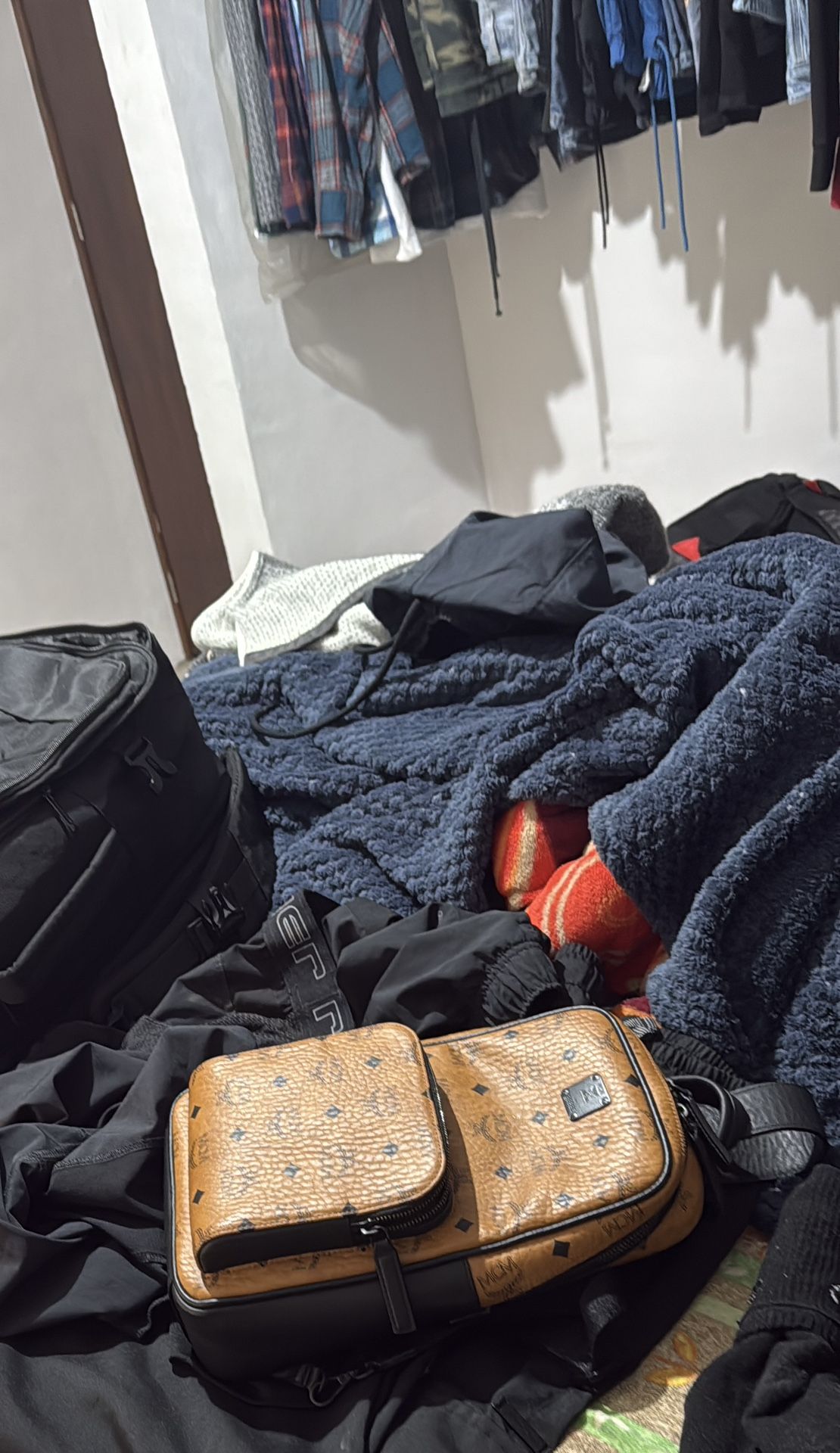 MCM Sling bag like new