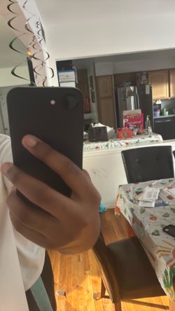 iPhone 16e (128gb, Boost Mobile Locked, Clean IMEI)