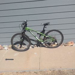 Trek Mountain Bike 