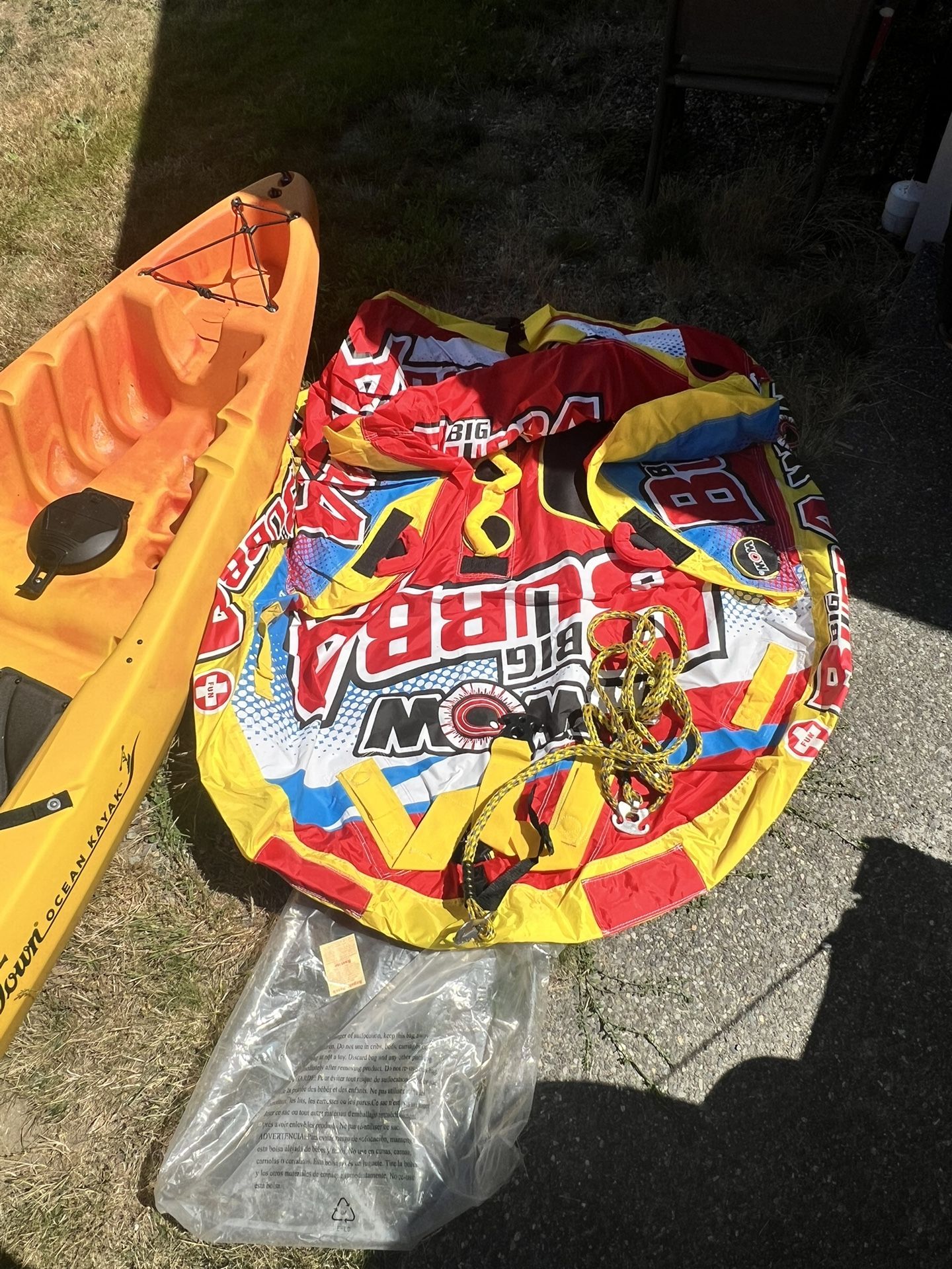 Wow big Bubba Inflateable Towing Tube Sith Boat Harness