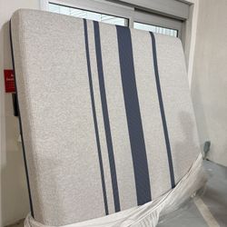 King Size Serta iComfort Blue 300 Firm