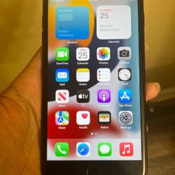 (Black) iPhone 7 Plus 128gbs 