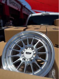 SSW wheels Available perfect for Tacoma,Chevy,GMC,Tundra and More!! 5 Lug Tundra Available!!