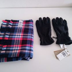 Timberland fleece gloves with touch tips Original New size L.
New original GAP scarf!
All for Only 20 dollars (all cost  80 dollars).!!!!
Great deal.