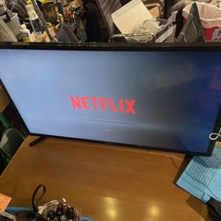Samsung 32in Smart TV