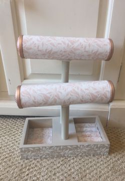 Beautiful jewelry hanger for necklaces and bracelets