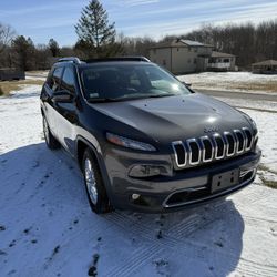 2015 Jeep Cherokee Limited 4x4 Clean Carfax 