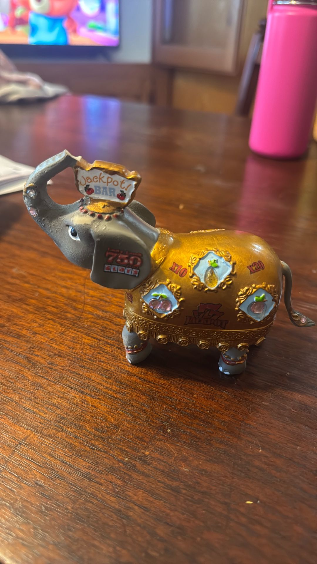 Vegas Elephant