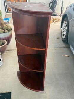 Corner shelf