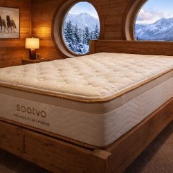 Organic Saatva Memory Foam Hybrid Mattress, size Twin XL, price:$290/Colchón Organic Saatva Memory
