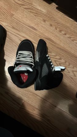 black metallic Jordan 5