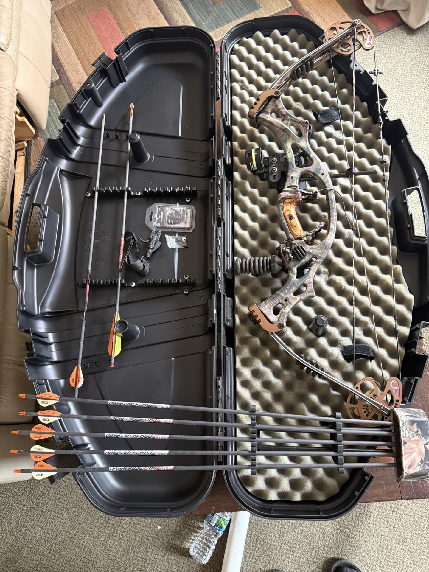 Hoyt Trykon 75th Anniversary – FULLY LOADED w/ Accessories