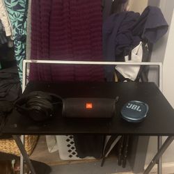 Beats Studio Three  Jbl Flip Five Jbl Clip Four 