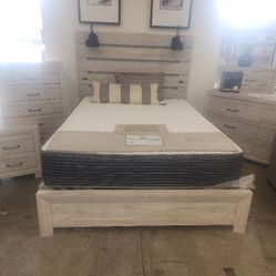 RUSTIC QUEEN BEDROOM SET QUEEN BED, DRESSER, NIGHTSTAND