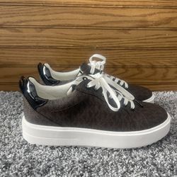 Women Shoes ,Size 7