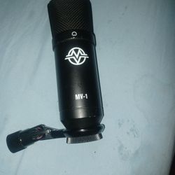 MV-1     Mickrephone In Grat Condition All Meatle Mic
