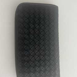 Intrecciato Zip-Around Wallet