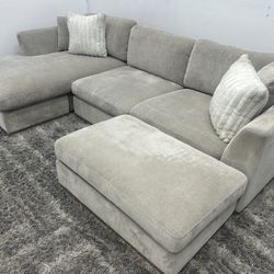 Henredon Sectional Couch - Free Delivery 