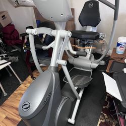 Price Reduction - Octane Seated Elliptical Exercise Machine XR6x