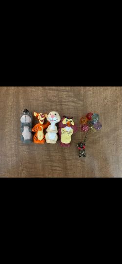 Winnie the Pooh & Friends Pencil Toppers & Figure