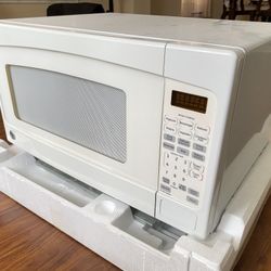 GE countertop Microwave with built-in frame