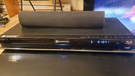 Sony 3D Bluray Dvd Player. Hdmi, Component, Optical, Coax + Remote