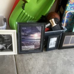 Various Picture Frames 