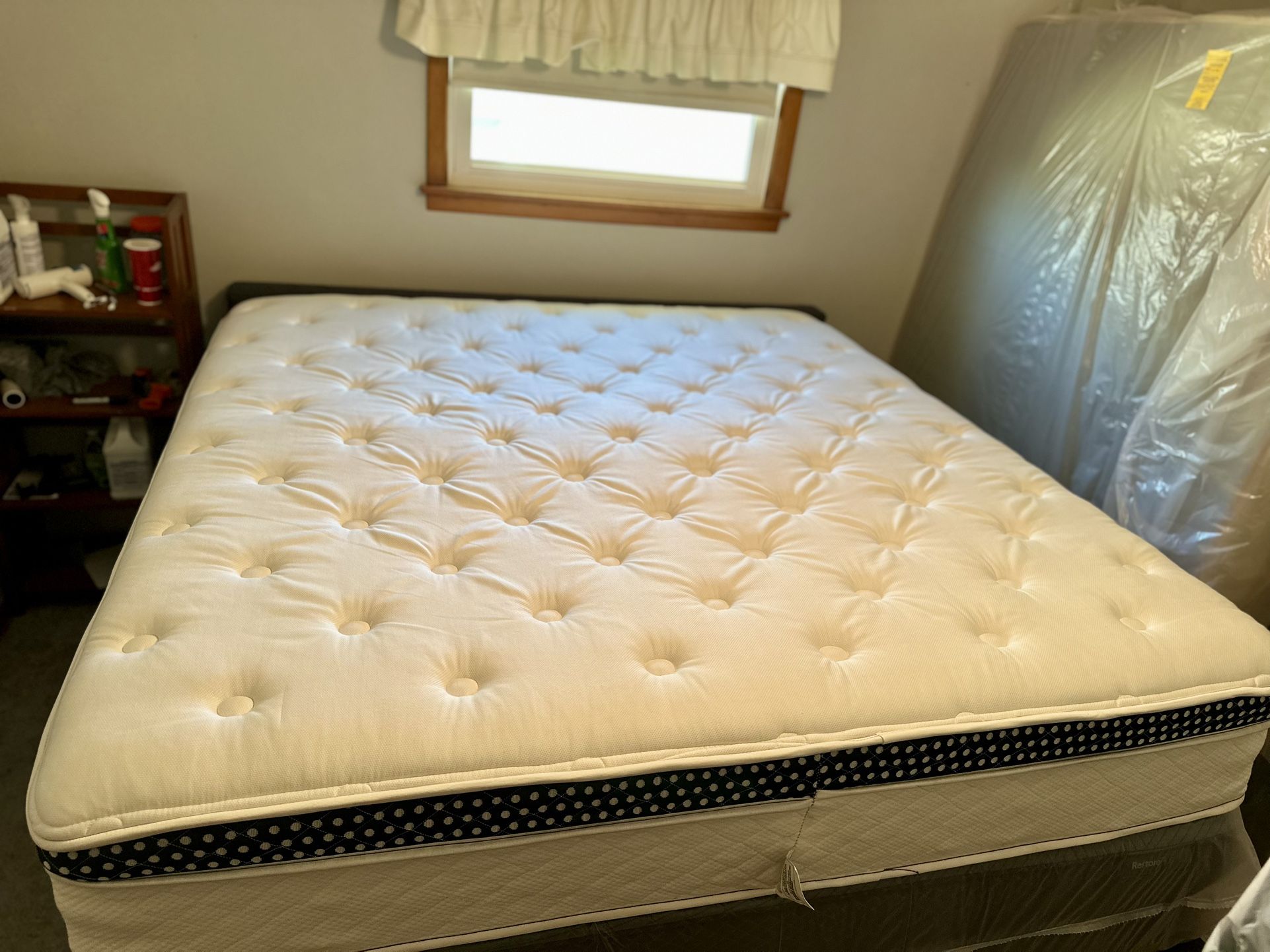 The WinkBed Hybrid, King Mattress