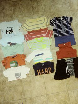 Like new 24M/2t clothing 15 piece