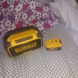 DeWalt Bluetooth Speaker And 20v. 4 AH Battery