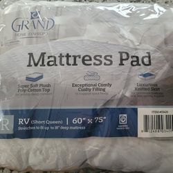The Grand RV Short Queen 60x75 Poly/Cotton Fitted Down Alternative Mattress Pads
