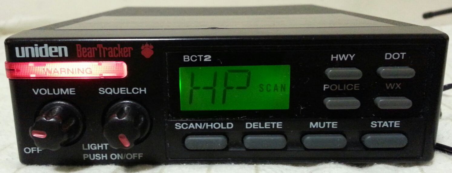 uniden bear tracker bct-2 police scanner