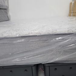 King Sizes Mattress And Box Spring 