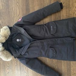 Canada Goose Women's Trillium Parka medium 