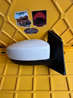 2013 - 2016 FORD ESCAPE RIGHT PASSENGER RH SIDE MIRROR OEM