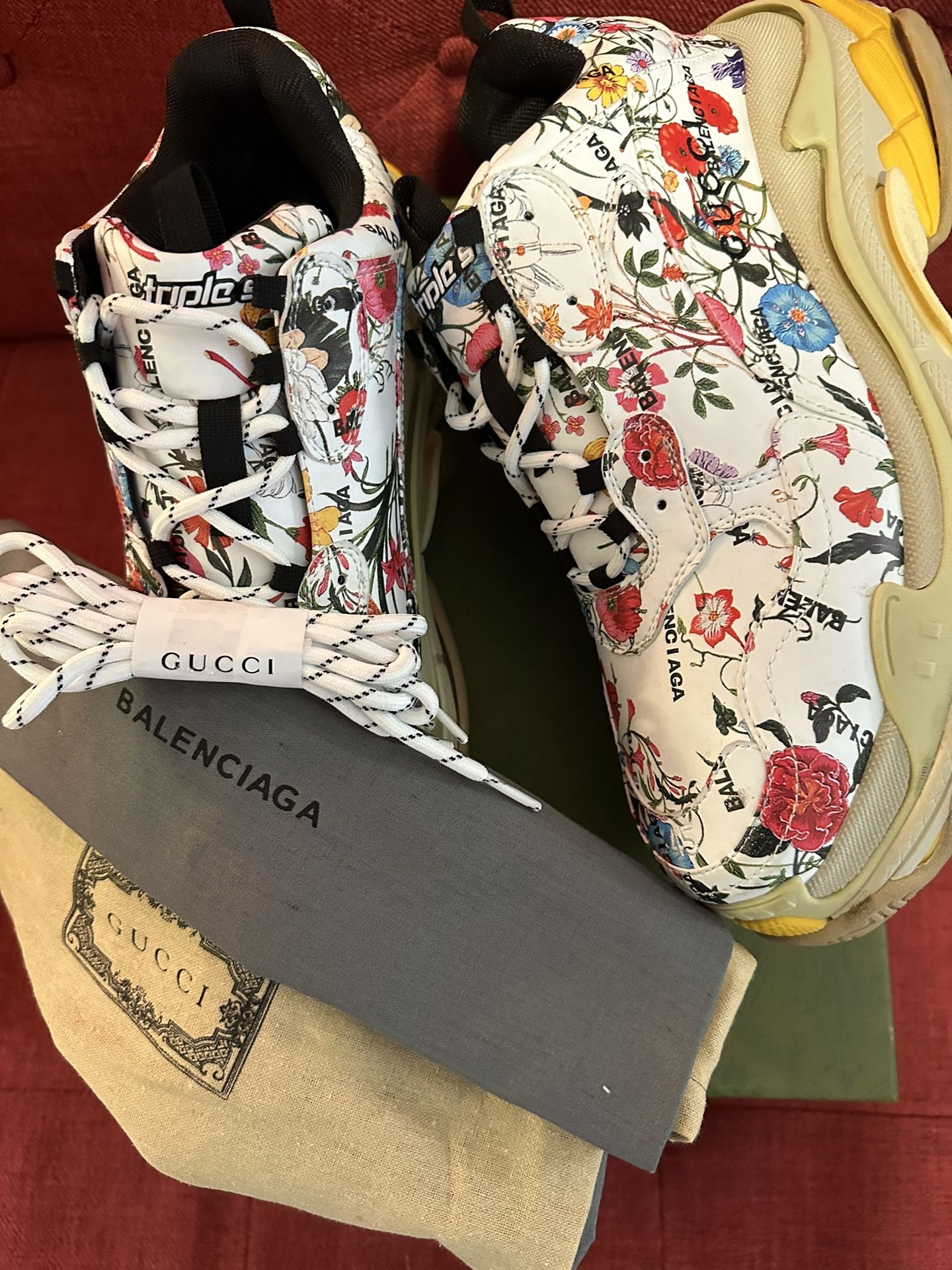 Gucci x Balenciaga The Hacker Project Triple S Sneakers in Floral Print  Canvas Cloth ref.686925 - Joli Closet