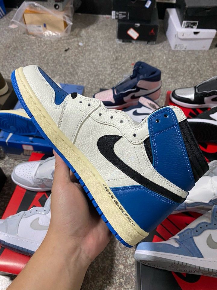 đđ§lđ˛ đĢđđŠlđ˛ đ¨đ§ đG : đđđđ¤đĸđđ¤đŦđđ Jordan 1 travis scott fragment