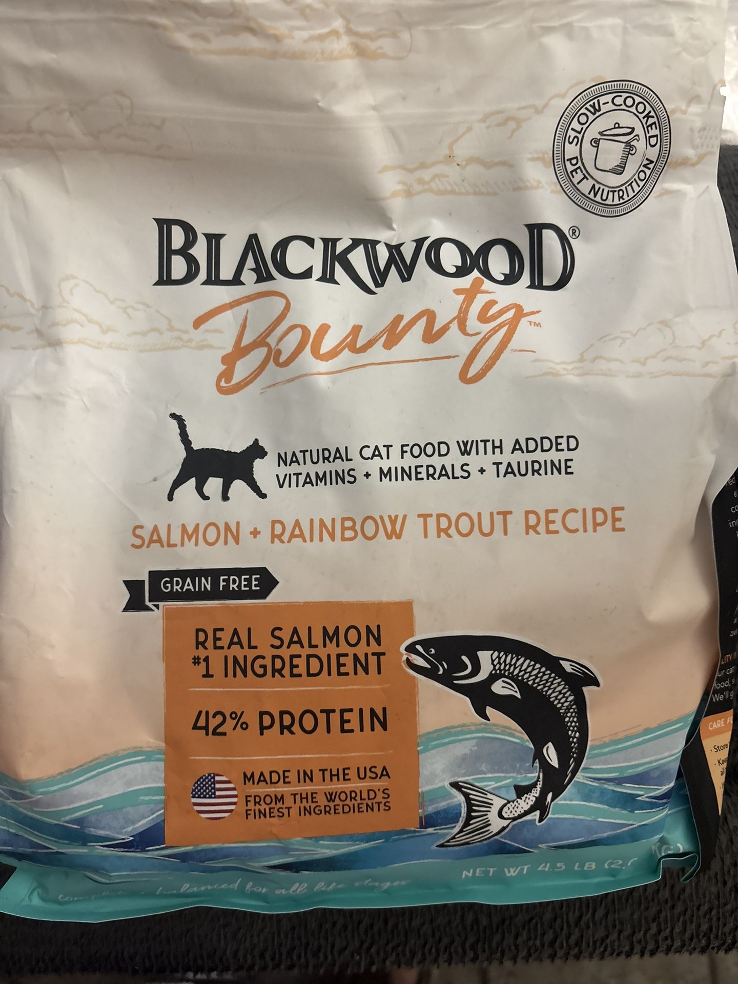 New Blackwood Bounty dry cat food Salmon and rainbow trout recipe