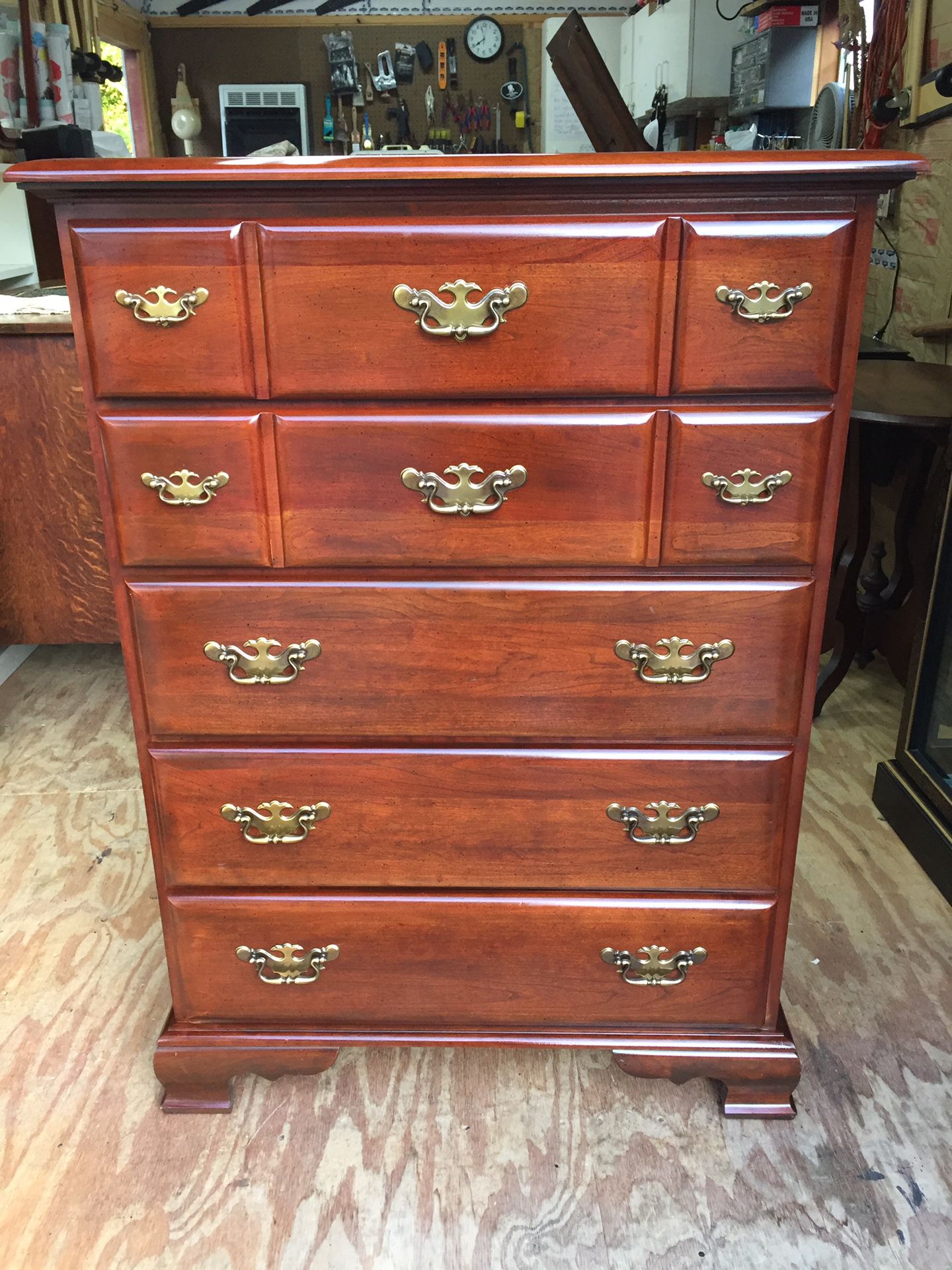 Beautiful Kenlea Craft Chest Of Drawers,Dovetail,like new,Cherry