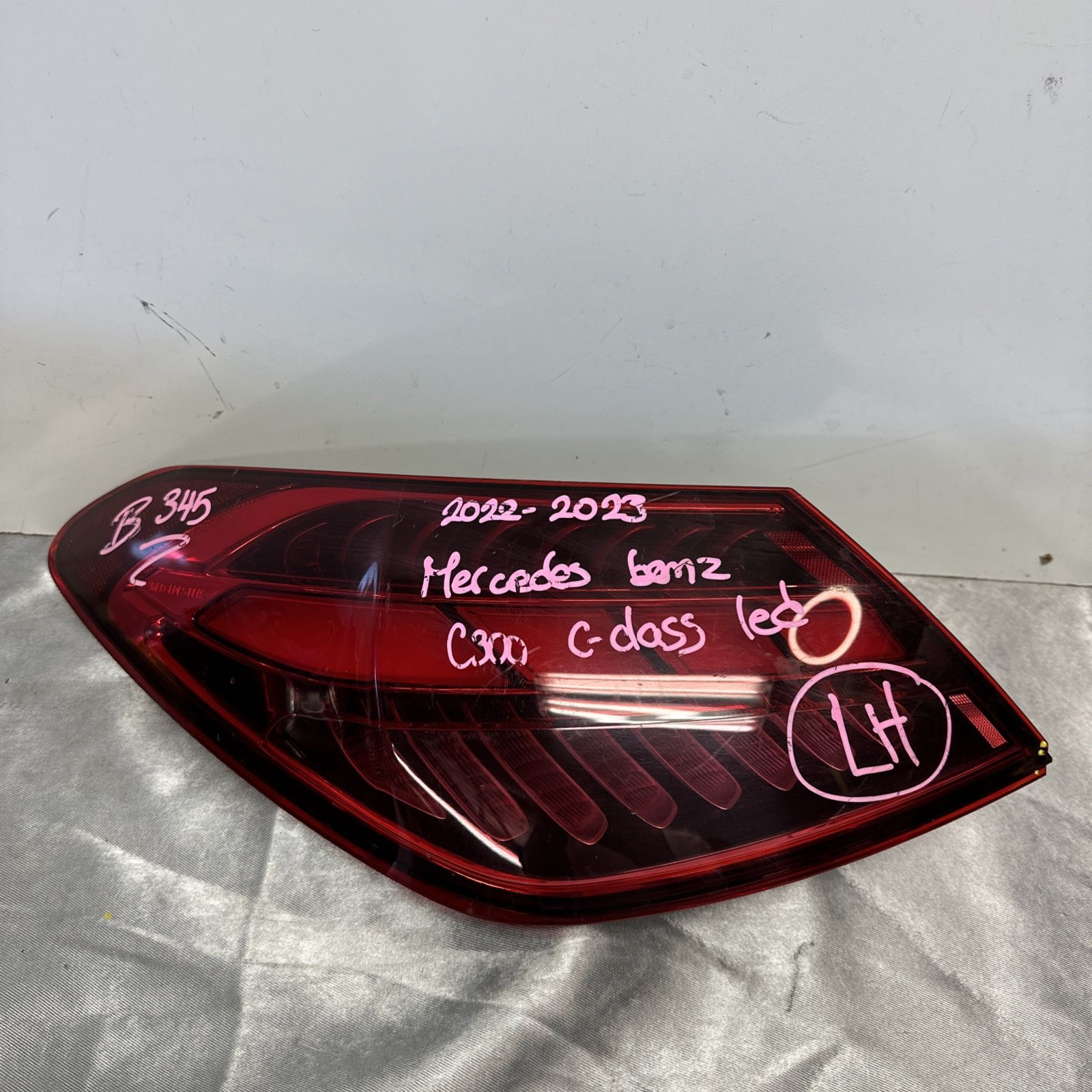 2022 2023 MERCEDES BENZ C300 LEFT DRIVER  LED TAIL LIGHT OEM USED