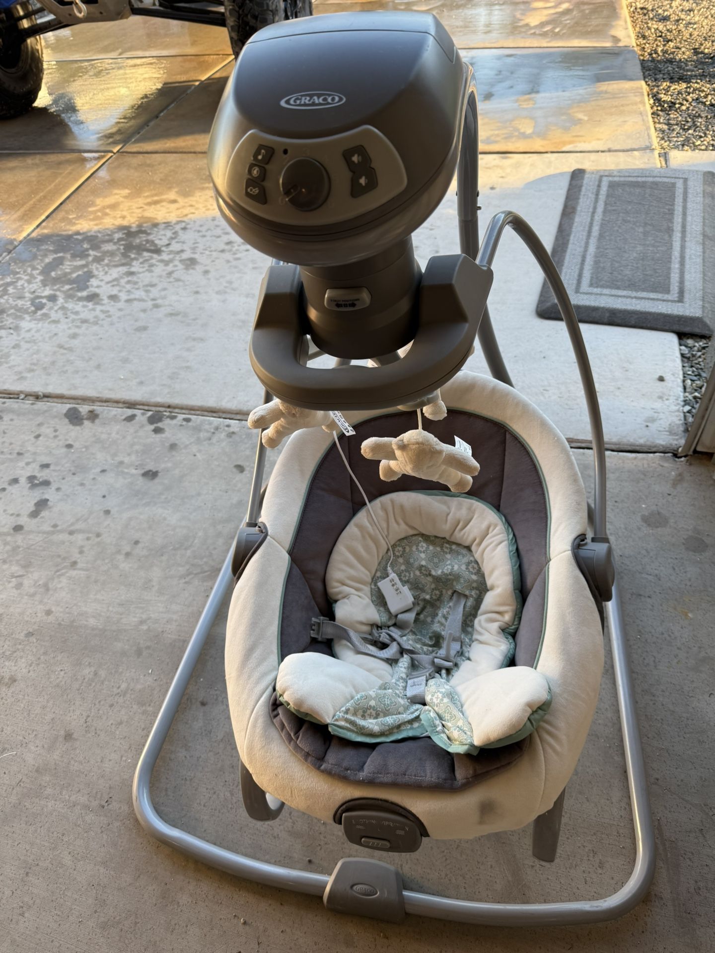 Graco Baby Swing
