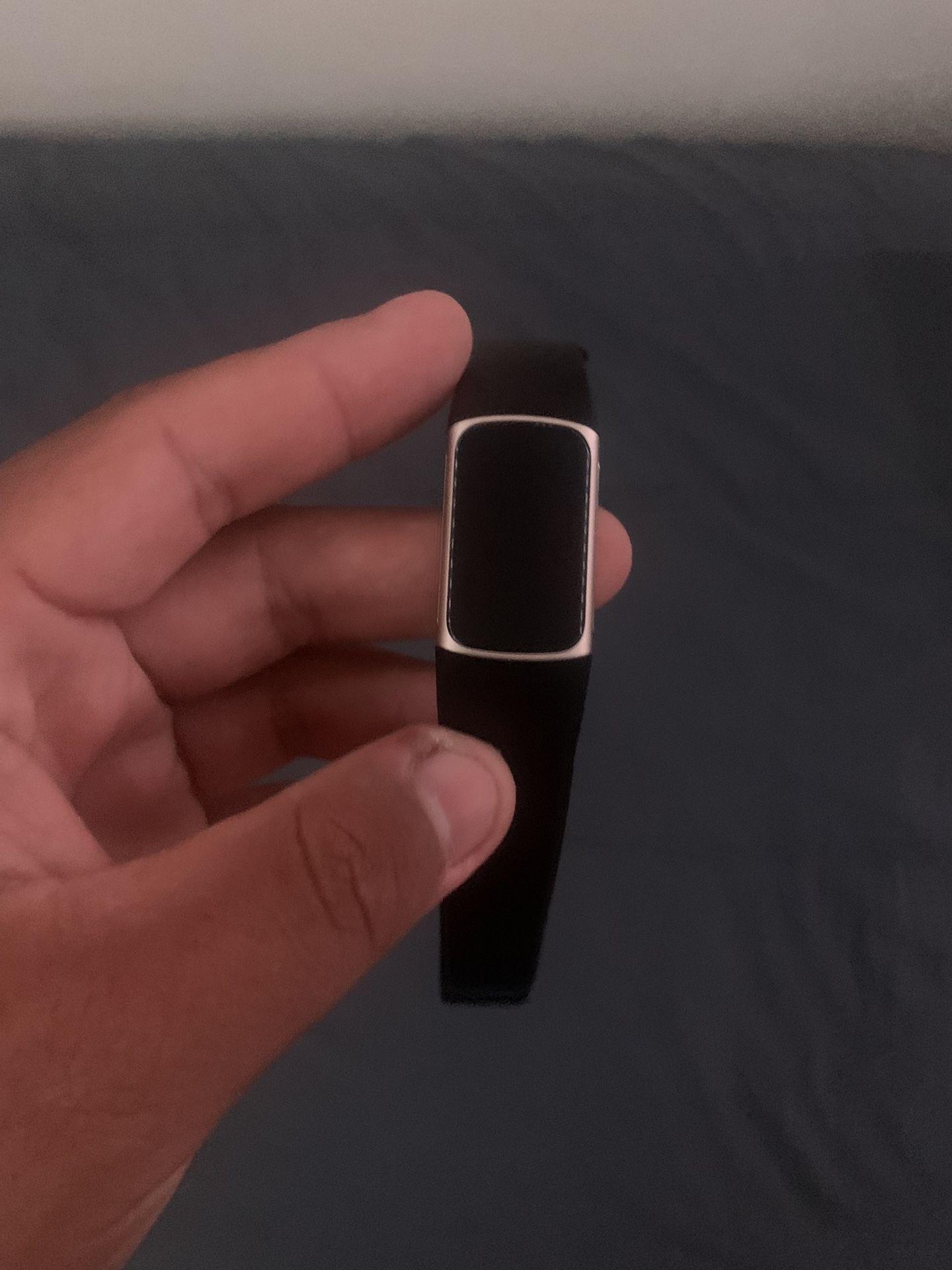 Fitbit Charge 5