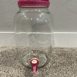 Pitcher 